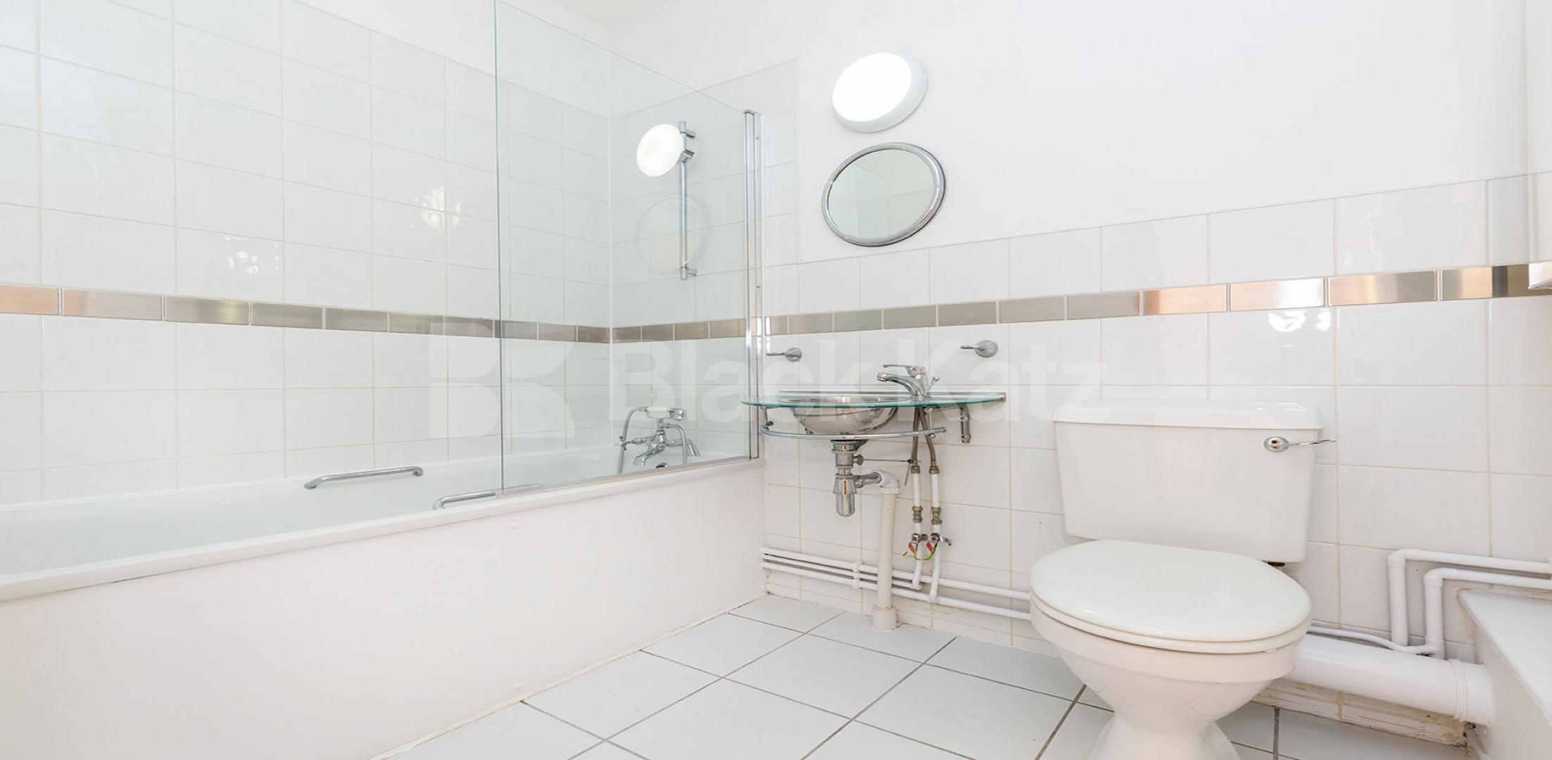 			NEW INSTRUCTION!, 2 Bedroom, 1 bath, 1 reception Apartment			 Dove Road, CANONBURY-ISLINGTON